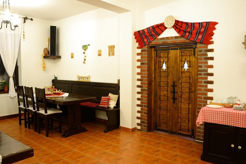 Vila Hora Cu Brazi Zarnesti Exterior photo